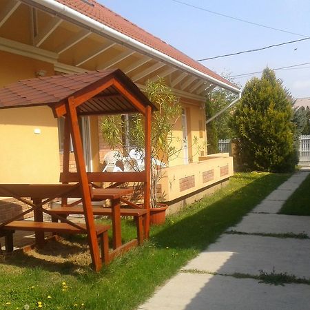 Tulipan Vendeghaz Διαμέρισμα Hajdúszoboszló Εξωτερικό φωτογραφία